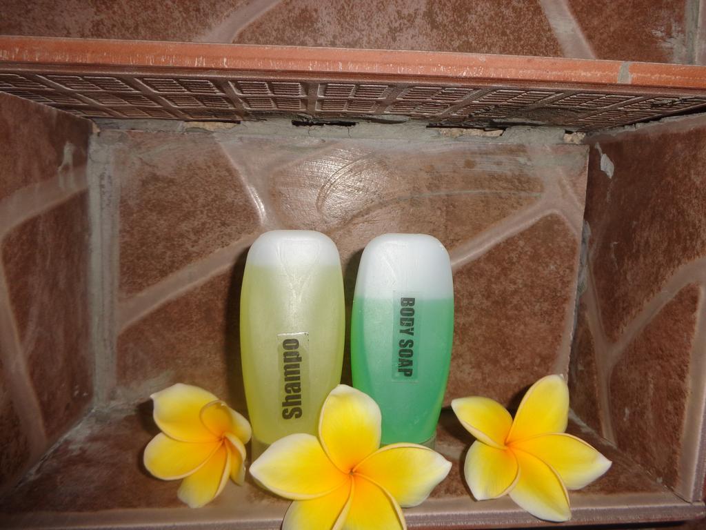 Kusuka Bungalow Gili Trawangan Esterno foto